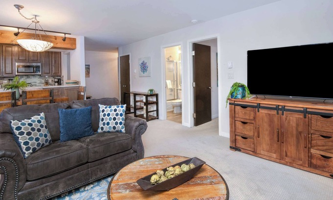 Beaver Creek Condo | Beaver Creek Townsend Getaway – Ski In/Ski Out!