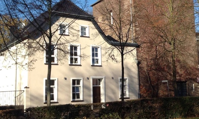 Xanten House | Bed and breakfast at the sea tower.
