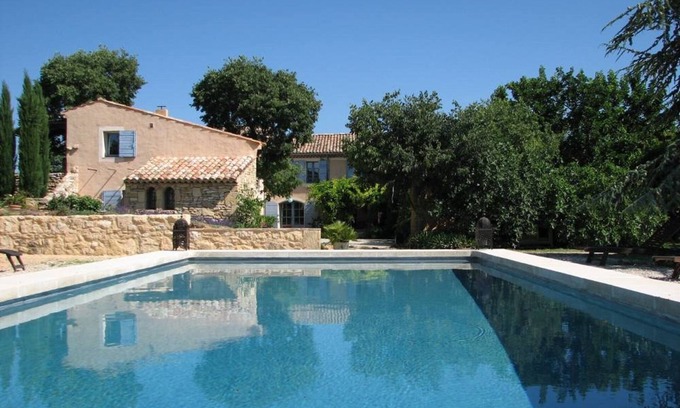 Pertuis House | Bed and Breakfast in a charming house in the heart of the Luberon, Lavender room