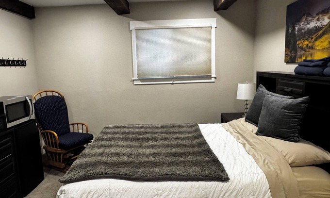 Frisco Apartment | Bedroom and Bath in Frisco - Outdoor Playground Awaits !