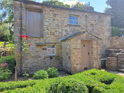 Worton House | Beebole Cottage