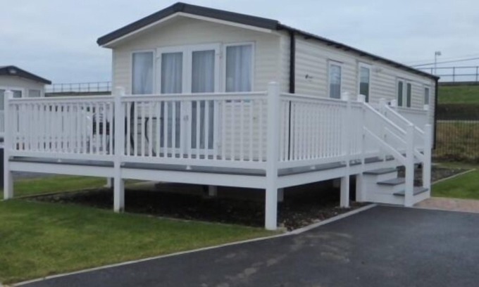 Camber House | Beechwood 18 -With Veranda - No pets Allowed