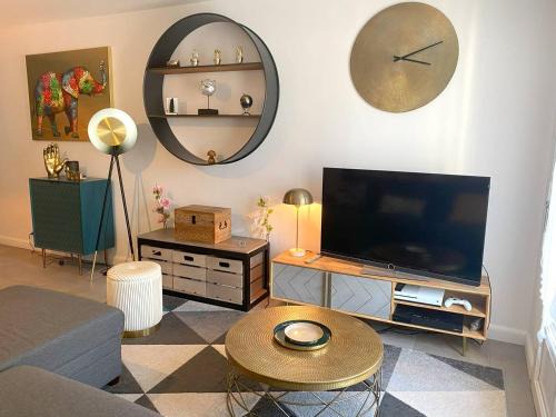 Tregastel Apartment | Bel appartement avec WIFI à 200m plage, au centre de TREGASTEL - Réf 702
