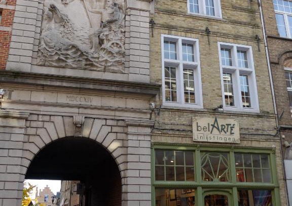 Ieper Apartment | BelArté framing shop, spacious apartment with garage in the heart of Ieper