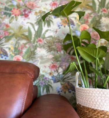 Belfast Apartment | Belfast - Relax & Unwind in Our Skyline Retreat - 3 Bedroom Apartment with Parking