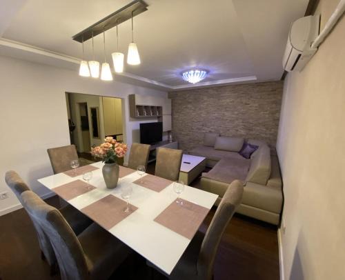 Vozdovac Apartment | Belgrade Apartment PetraLUX