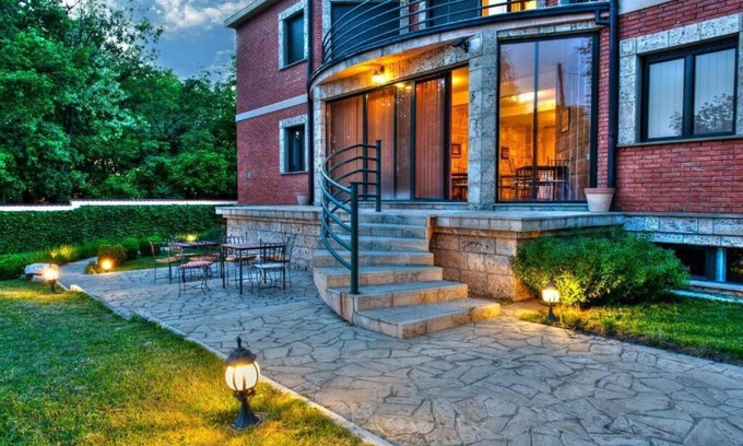 Zvezdara House | Belgrade Hills Villa and Suites