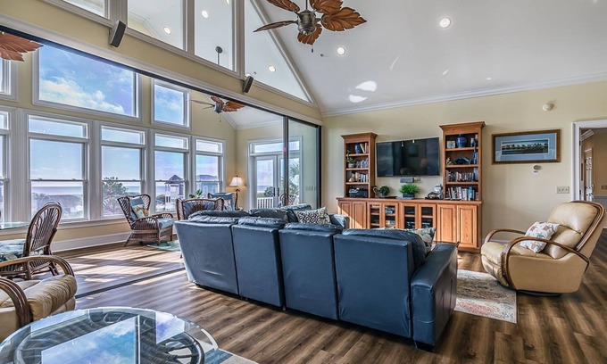 Saint Helena Island House | Bella Acqua - Ocean Views, Golf Cart includes, Club Cards available, 715 Swordfish