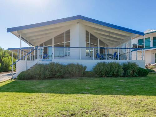 Carrickalinga House | Bella Vista 11 Bennett Street