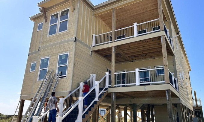 Oak Island House | Bella Vista
