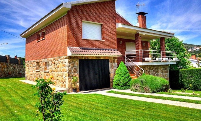Becerril de la Sierra House | Bellavista Becerril House. Super comfortable modern chalet