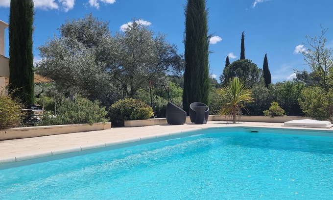 Pernes-les-Fontaines House | Belle Propriété Tout Confort et au Calme à 2 mn du Village au Pied de la Colline