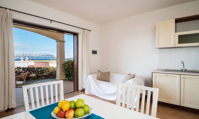 Pittulongu Apartment | Bellosguardo 4 - seaview flat in Pittulongu