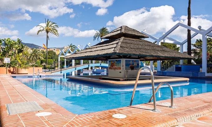 Benalmadena Costa Apartment | Benalbeach Cozy by Alfresco Stays