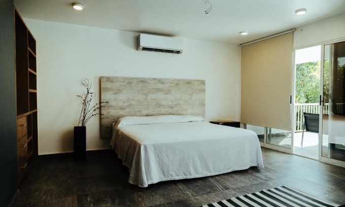 Tequesquitengo Hotel | Bendito Teques