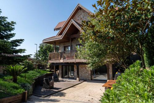 Barrika House | Benora's Home