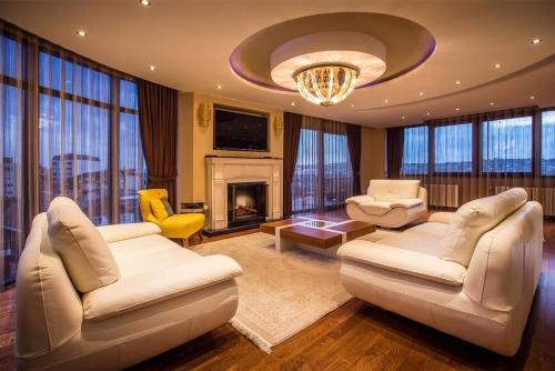 Kolovicë Apartment | Bentley Apartments