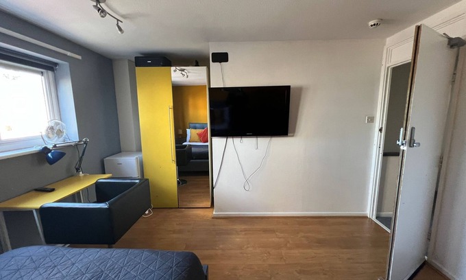 Wolverhampton House | Bentley House
