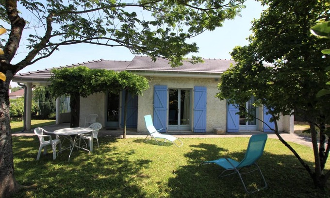 Laroin House | Beratarbide - Laroin