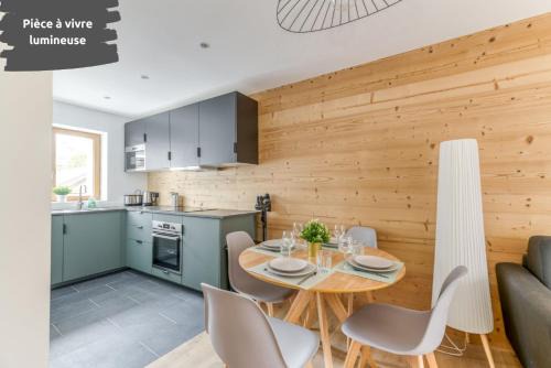 Le Bourg-d'Oisans Apartment | Bergers - Calme - Chaleureux - Wifi - Vue