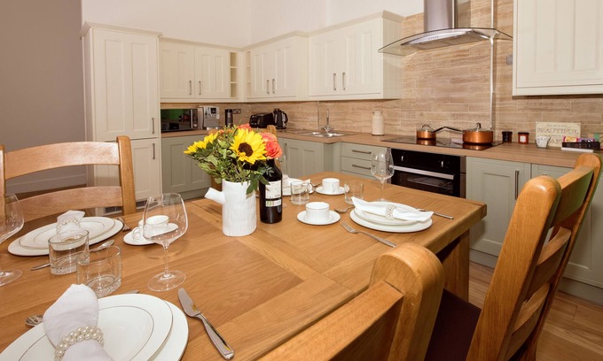 Headington Apartment | BEST 5-BED LUXURY APARTMENT IN OXFORD