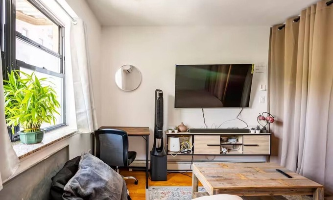 Queens Condo | BEST COZY 1 Bedroom apartment in charming Queens