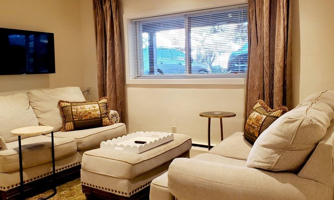 Vail Condo | Best Price for location 179 per night = Oct 8 - 31. Vail Village location