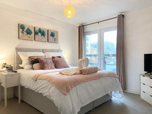 Southampton City Centre Apartment | BEST PRICE! LARGE SPACIOUS 2 BED APARTMENT - King Size or Single Beds, Sofabeds, Smart TVs, FREE PARKING