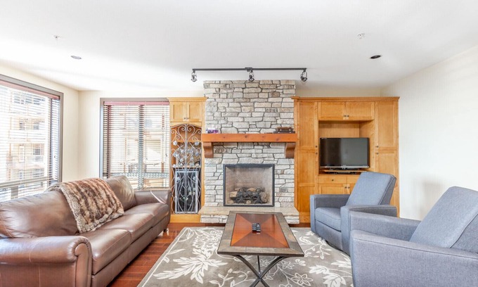Big White Ski Resort Condo | Best Ski-in/Ski-out Location at Big White! Private 4 BR Condo