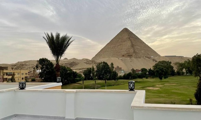Giza Hotel | Best view directly to the great pyramids and golf garden