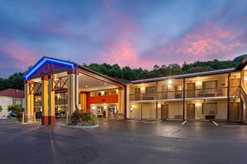 Maggie Valley Hotel | Best Western Mountainbrook Inn Maggie Valley