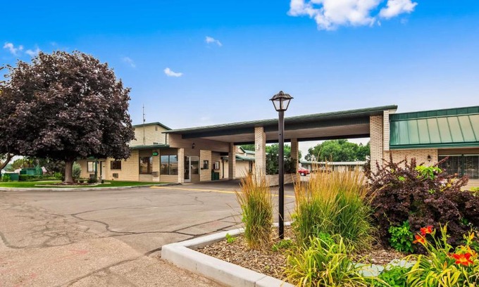 Fillmore Hotel | Best Western Paradise Inn & Resort