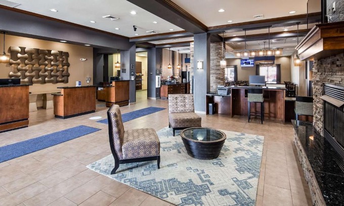 Williston Hotel | Best Western Plus Williston Hotel & Suites