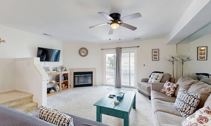 Ocean View House | Bethany Marina dog friendly bayfront townhouse w/pool, balcony, grill