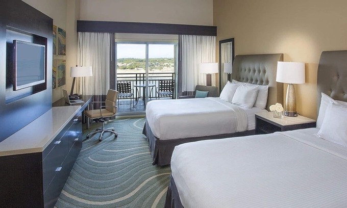 Lakeway House | Better Choice for your Vacation! 4 Relaxing Units, Pets Allowed, Pool!