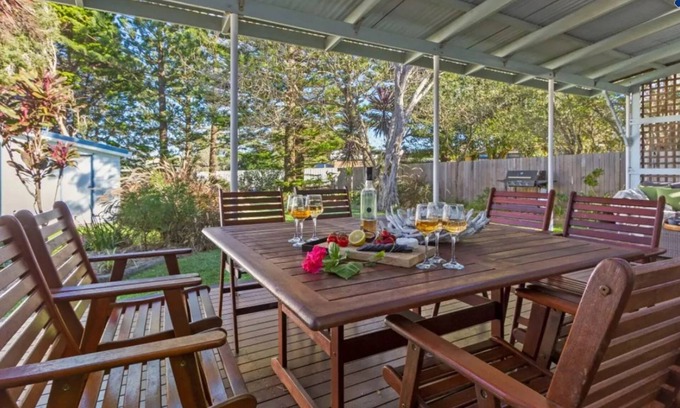 Culburra Beach House | Between 2 Beaches – pet friendly cottage