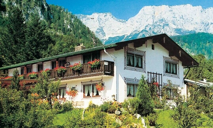 Marktschellenberg Apartment | Between Berchtesgaden and Salzburg