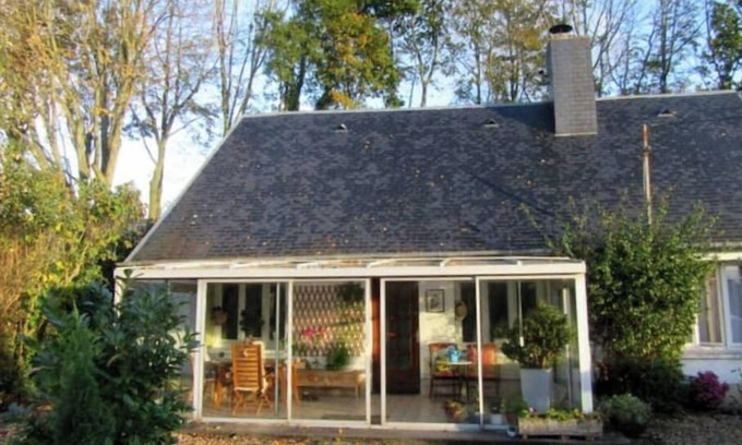 Saint-Leonard House | between city and country side