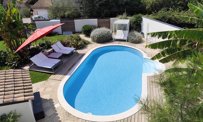 Nages-et-Solorgues Villa | Between Nîmes and Montpellier, 8-person air-conditioned villa with swimming pool.