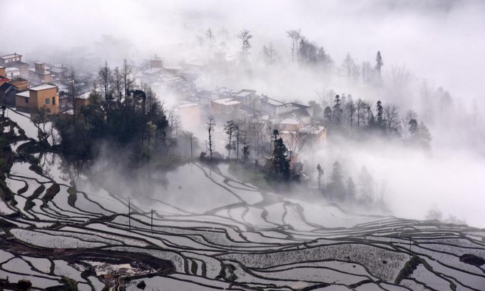 Honghe House | Beyond The Cloud