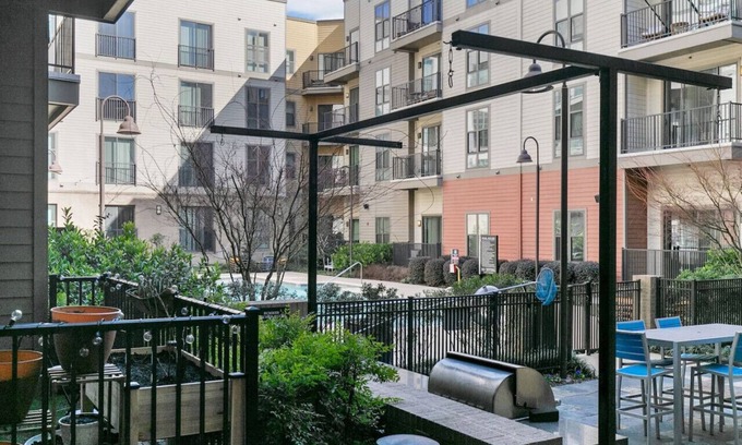 Five Points South Apartment | ~BHM Haven Awaits: Fully Equipped 1BR|1BA W/Pool~