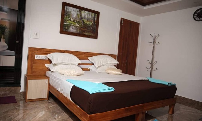 Muttil South House | Bhuvanam homes 2-bedroom house in Pleasant Muttil South with WiFi