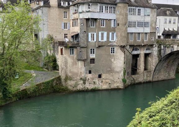 Oloron-Sainte-Marie Apartment | Bienvenue chez Marie pierre