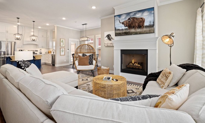 Bentonville House | Big Blue on Main-Hot tub-Less than 1 Mi to Square