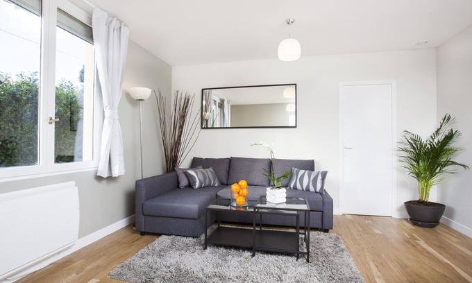 Villejuif House | Big House - Near Paris - 6 bedrooms - Parking - Metro
