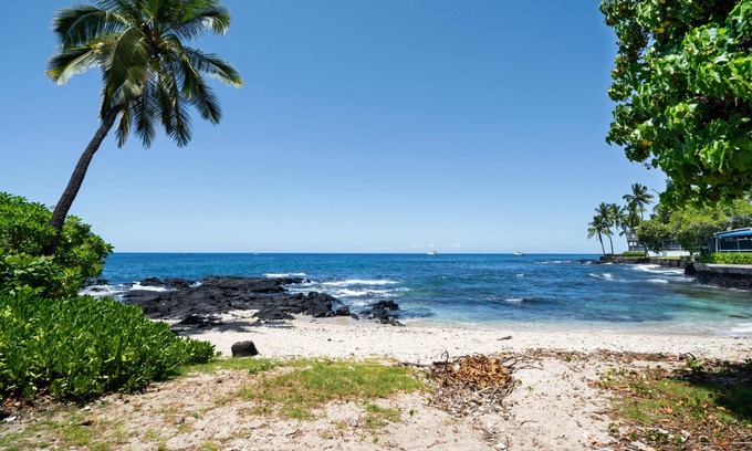 Historic Kailua Village Condo | Big Island Kona Islander by Coldwell Banker Island Vacations