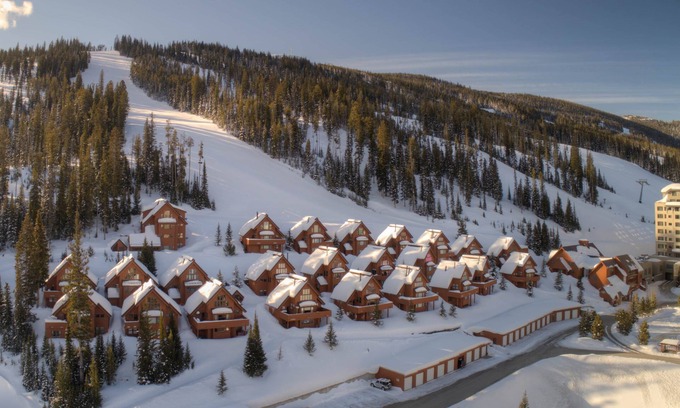 Big Sky House | Big Sky Mountain Village-Ski-In/Ski-Out Chalet-walk to restaurants/bars/shopping