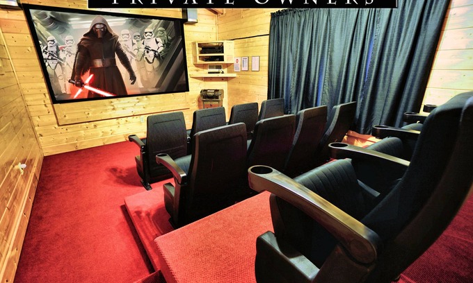 Pigeon Forge Cabin | Bigfoot Lodge: Theater - Game Room - Prime Pigeon Forge Location - Easy Drive