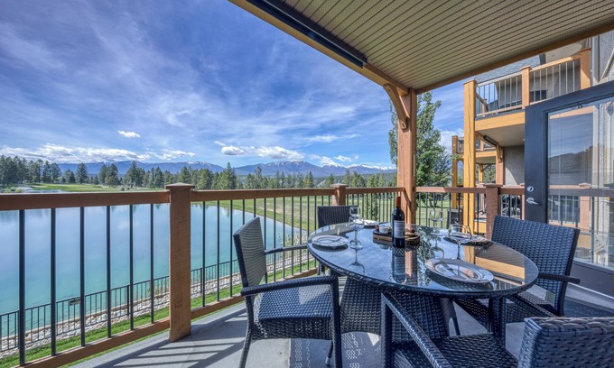 East Kootenay Apartment | Bighorn Meadows Resort