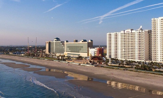 Kingston Resort | BIKE WEEK AND THE BEACH! 10 days 9 nights. Feb 28th - March 9th